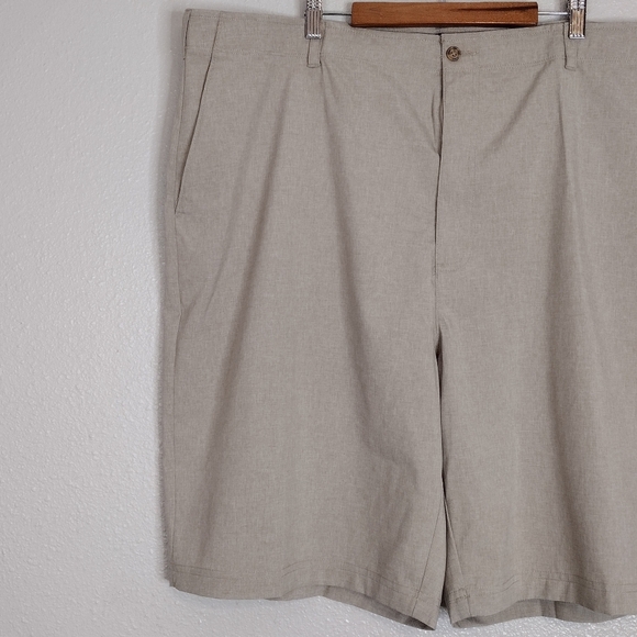 NWT Ben Hogan Khaki Performance Stretch Flat Front Classic Athletic Golf Shorts - Picture 4 of 13